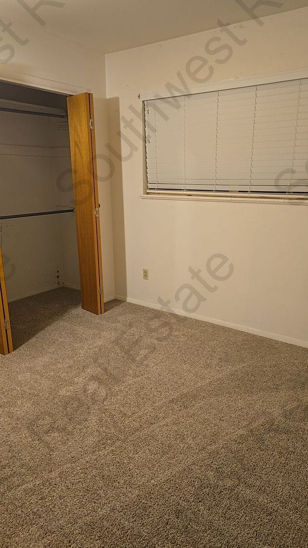 Building Photo - charming 3 bedroom 1 bath home.