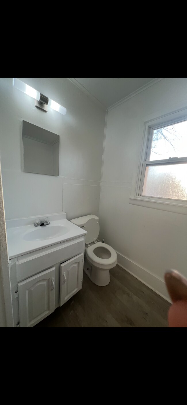Building Photo - 699 Perry Dr