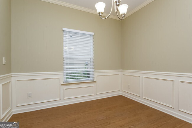Building Photo - 526 Hill Crest Cir