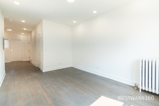 Building Photo - 6209 N Glenwood Ave