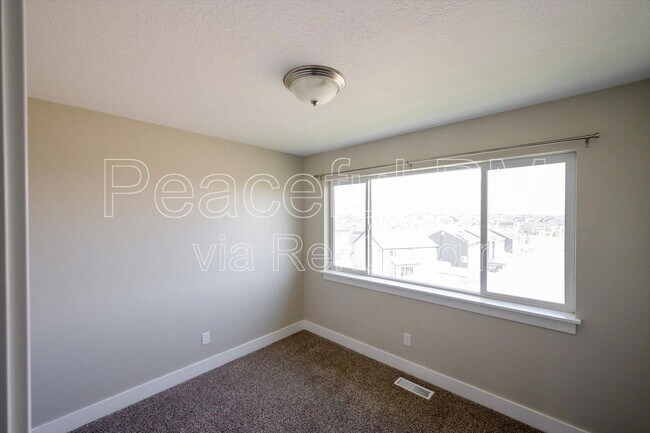 Building Photo - 8078 N Clydesdale Dr