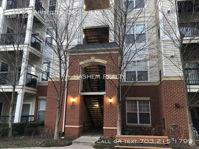 Primary Photo - Penthouse 2 br condo with 2nd floor loft.