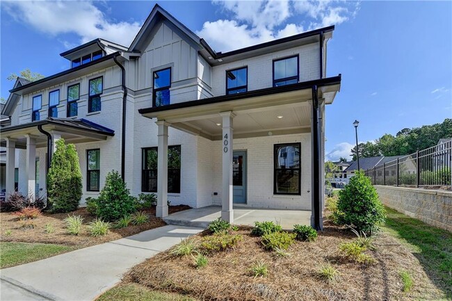 Building Photo - 400 Renwood Trl