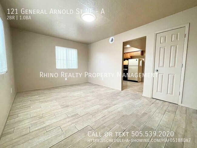 Building Photo - 1st Month Rent Free! Lovely 2 Bedroom, 1 B...