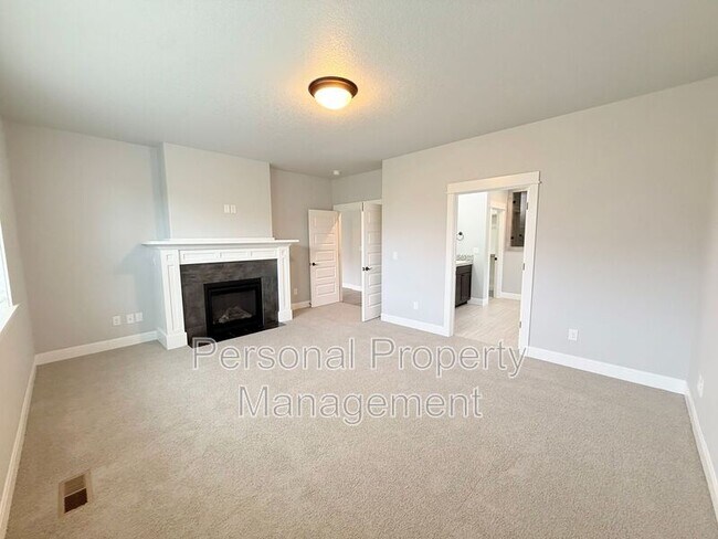 Building Photo - 5604 NE 133rd St