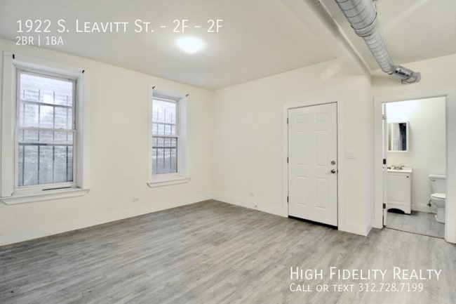 Building Photo - 1922 S Leavitt St