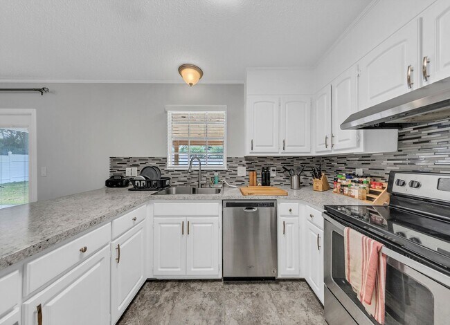 Building Photo - Beautiful 3 Bedroom in Fort Walton Beach