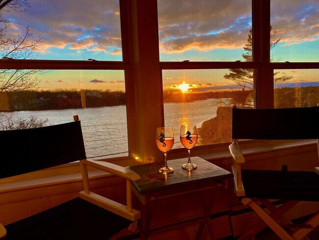 Sunroom - 50 Summit Ave