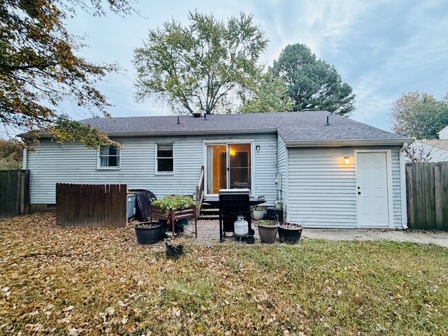 Building Photo - Charming 3bdr Brick Rancher in the Heart o...
