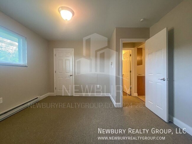 Building Photo - 20 Sunbury Estates