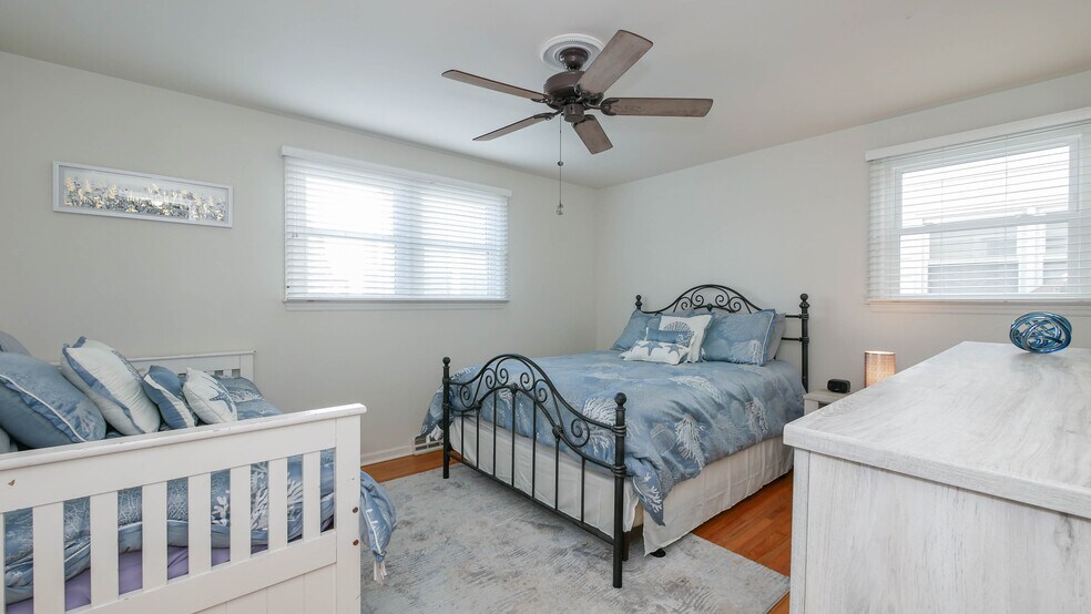 Building Photo - 6903 Ventnor Ave