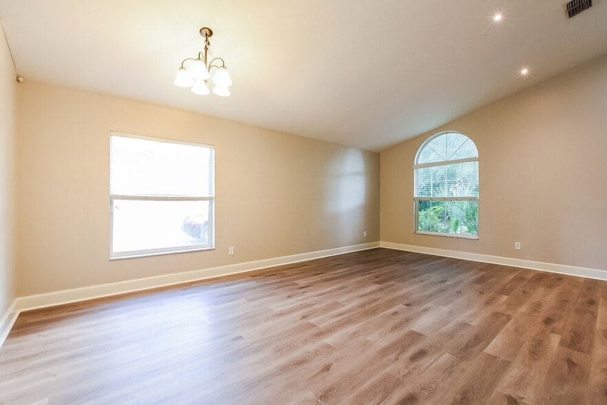 Building Photo - 4201 Shadow Creek Cir