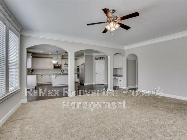 Building Photo - 314 Bella Rose Dr