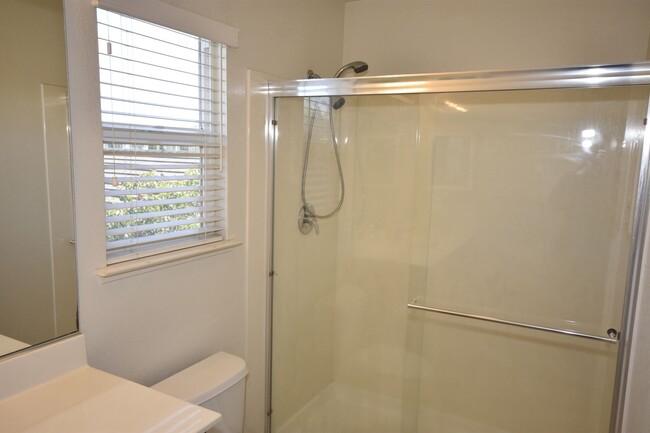 Building Photo - 1564 Blue Beaver Way