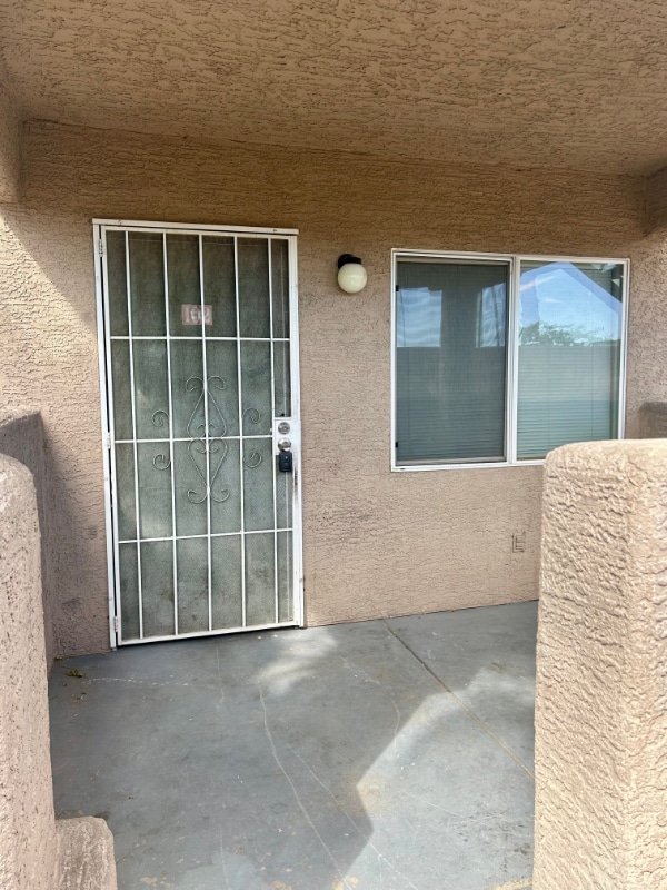 Building Photo - 2201 James Bilbray Dr