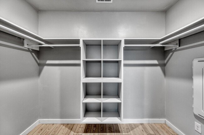 Building Photo - 454 Fox Sparrow Ct