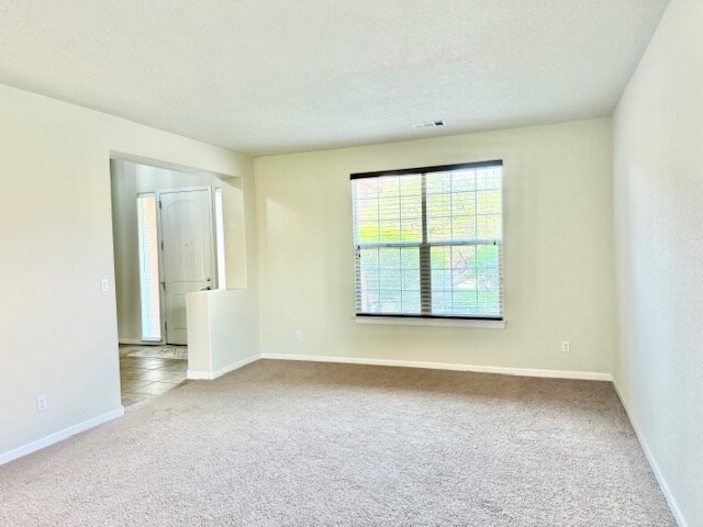Building Photo - 15 Los Miradores Dr NE