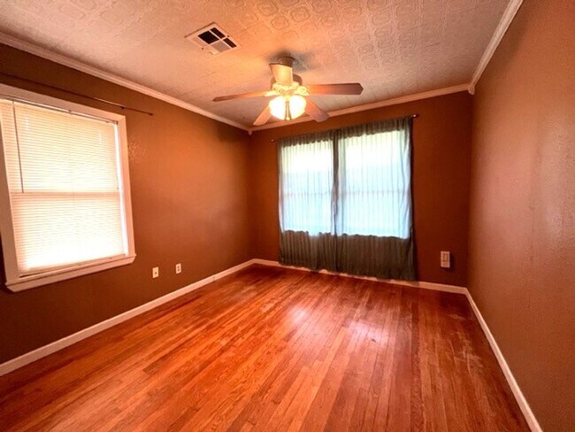 Building Photo - 2816 Orlando Rd