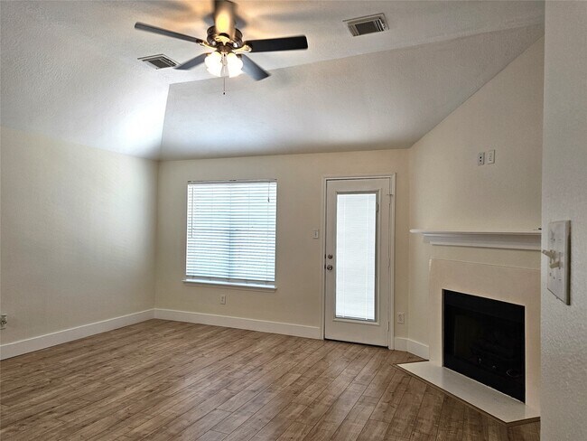 Building Photo - 2610 Slider Ct