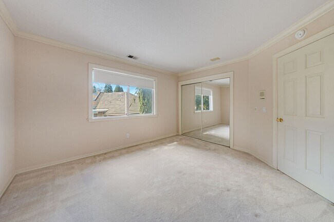 Building Photo - Luxury Custom Home in Folsom with Pool, 3-Car Garage & 4,300+ Sq Ft!