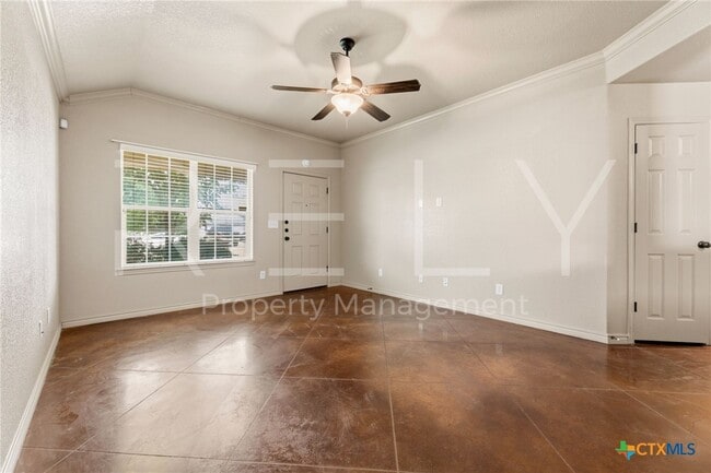 Building Photo - 603 B Karey Dr