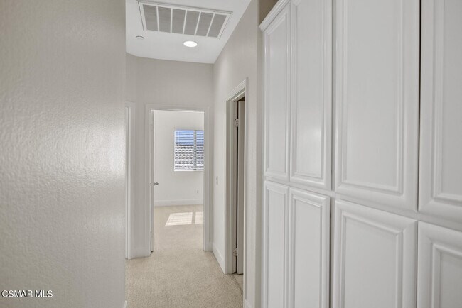 Building Photo - 88 Via Katrina