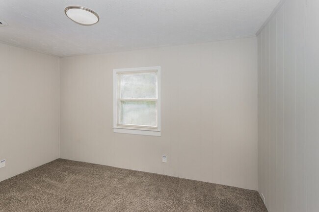 Building Photo - 1676 Hurley Cir