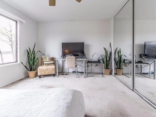 Building Photo - 9663 Harbour Cove Ct