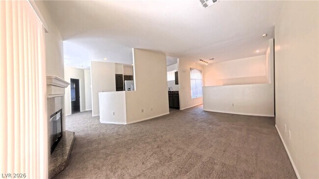 Building Photo - 2050 W Warm Springs Rd