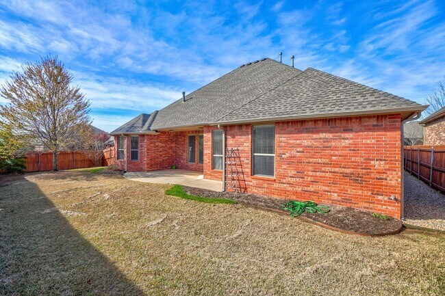 Building Photo - Bright & Spacious 3-Bed, 3.5 Bath Corner-Lot Home in Deer Creek Schools with Chef’s Kitchen & Bon...
