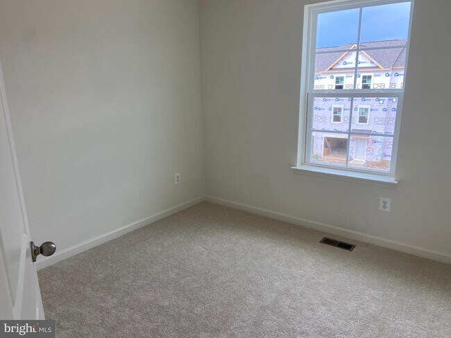 Building Photo - 255 Clifton Mnr