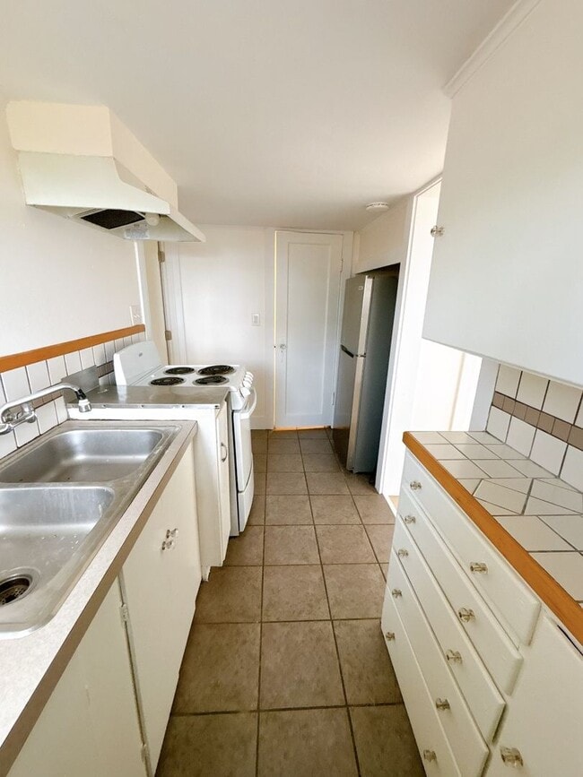 Building Photo - Bay-View 1Bed/1Bath Duplex Near WWU