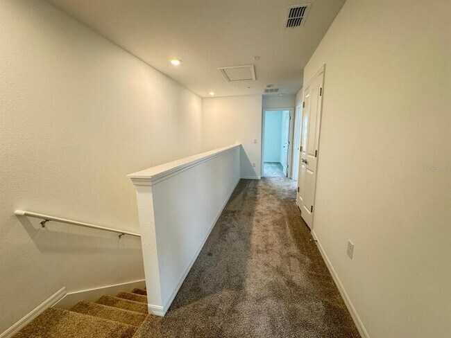 Building Photo - 4561 ORCHARD VIEW Aly
