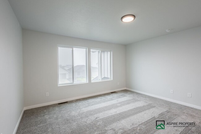 Building Photo - BRAND NEW 4 Bed 2.5 Bath Home