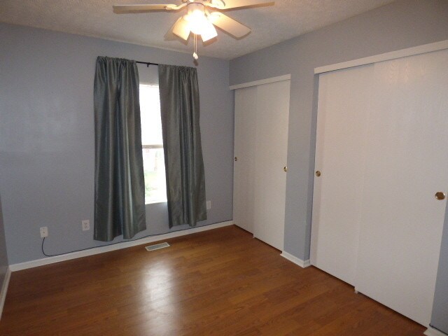 Building Photo - Brice Green 3 BR Condo!