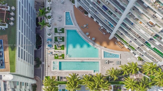 Building Photo - 90 SW 3rd St