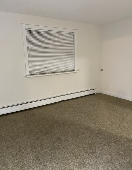 Building Photo - 543 Brookside Dr