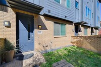 Building Photo - 3108 Pavonia Dr