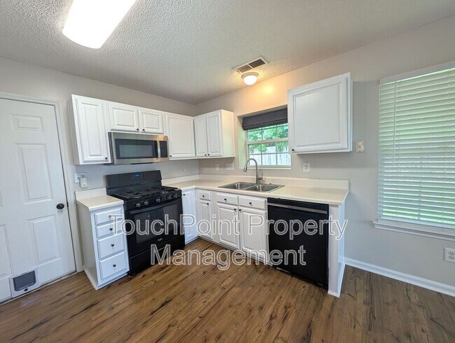 Building Photo - 7603 Lullwater Cove