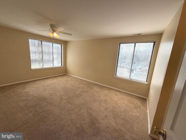 Building Photo - 18131 Chalet Dr