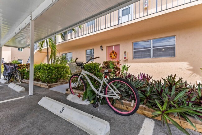Building Photo - 2950 SE Ocean Blvd