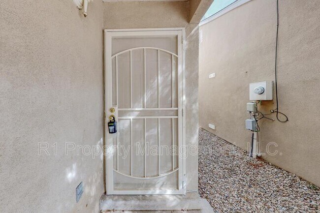 Building Photo - 10728 Hatch Dr NW