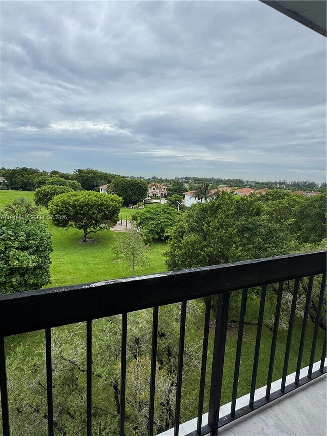 Building Photo - 10317 NW 9th St