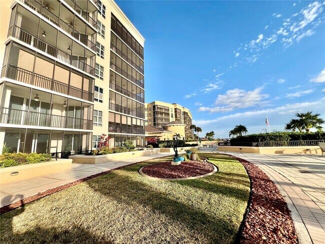 Building Photo - 3321 Sunset Key Cir