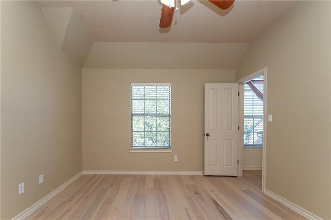 Building Photo - 604 Riley Trl