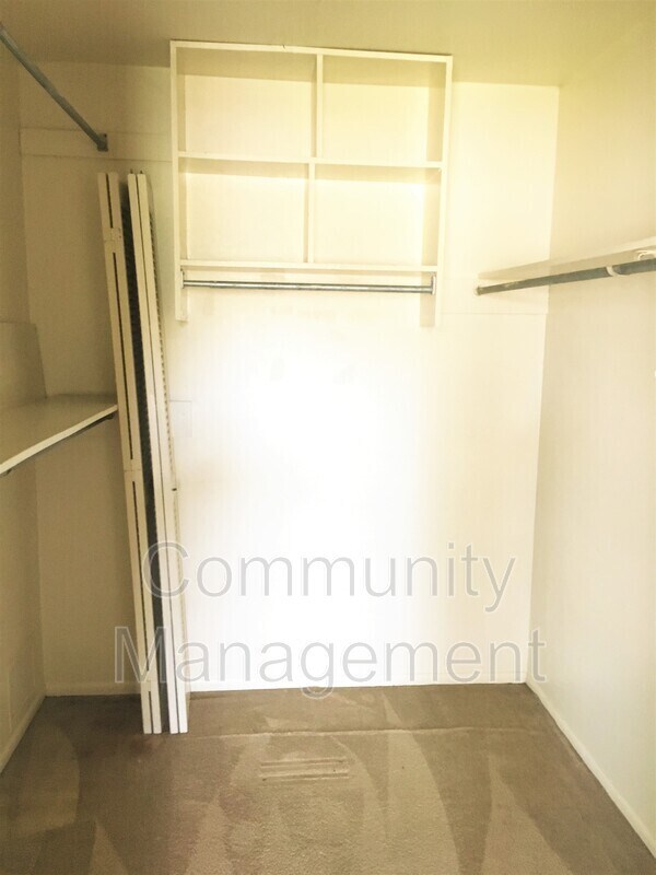 Building Photo - 7743 Bles Ave