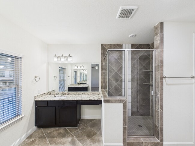 Building Photo - 8918 Terrace Pass Dr