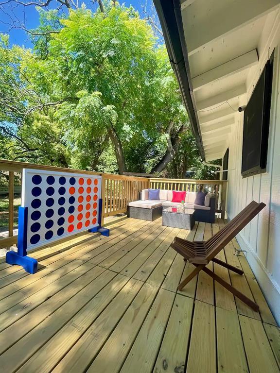 Building Photo - 1582 Valley Dr