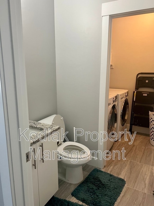 Building Photo - 3733 N Valley Vista Way