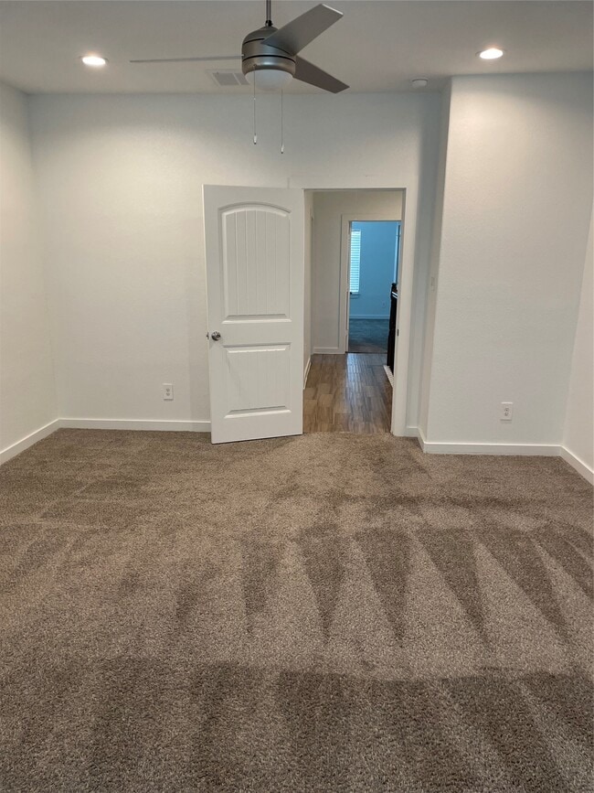 Building Photo - 5314 Longmeadow St